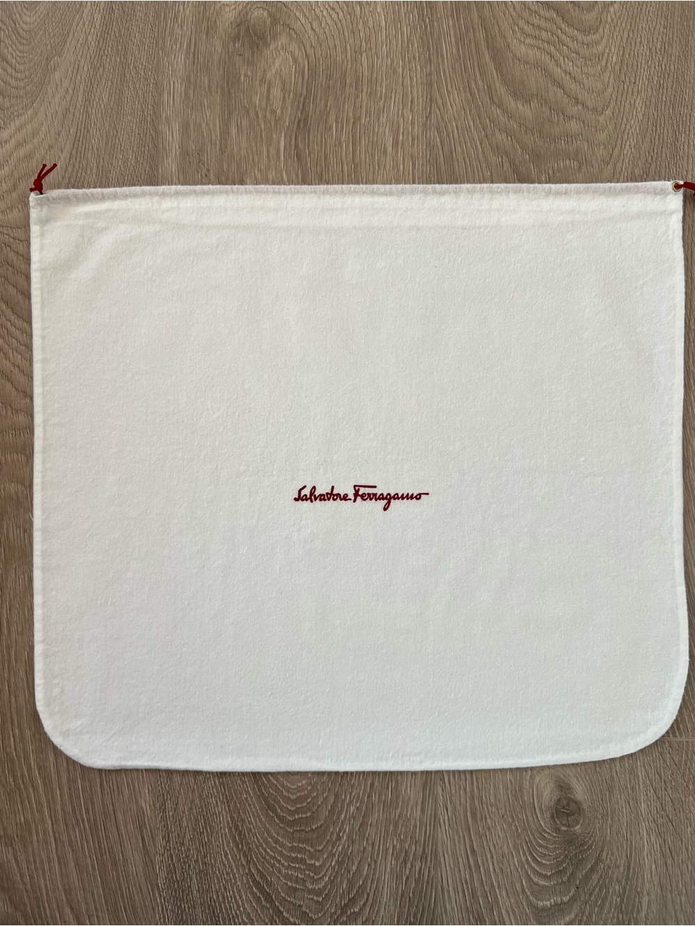 Ferragamo dust bag (C844)